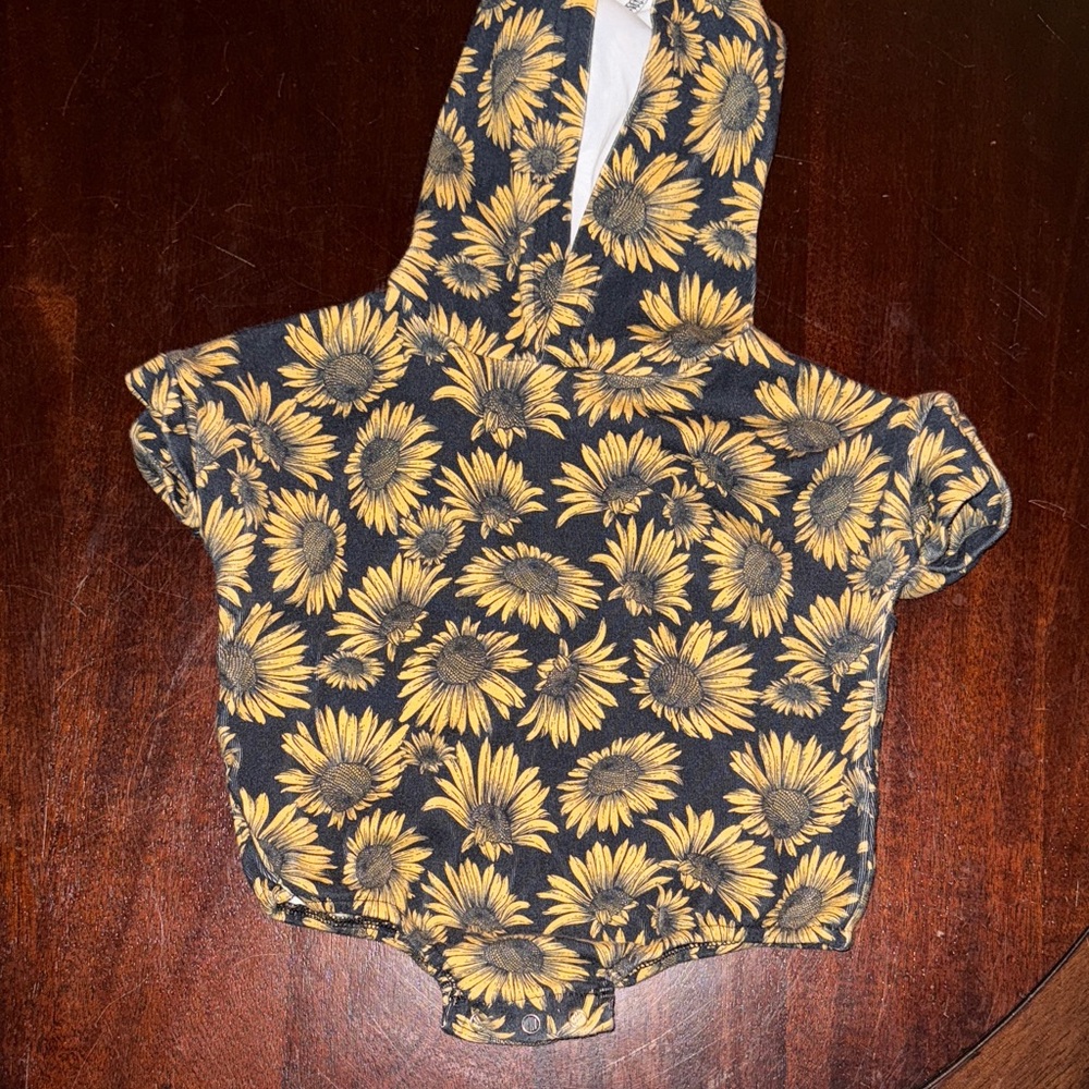 Little One Shop Sunflower Print short sleeve romper